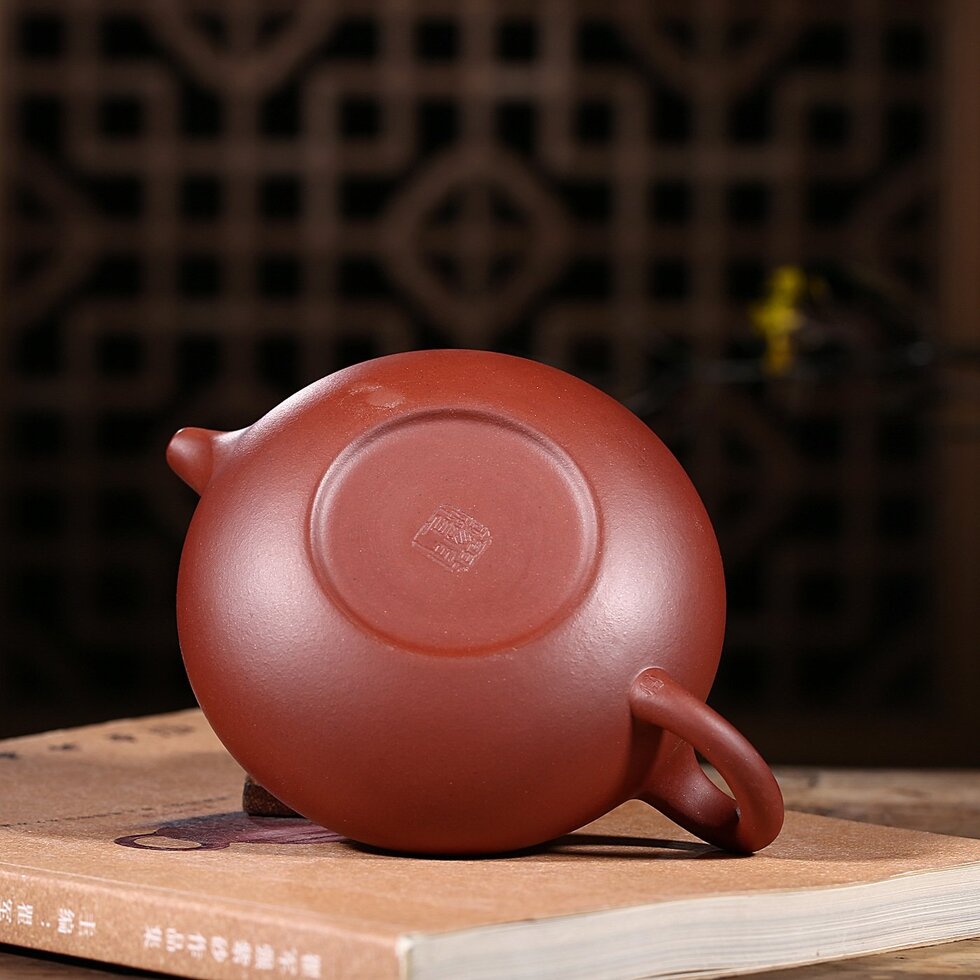 Teapot after an ancient pattern