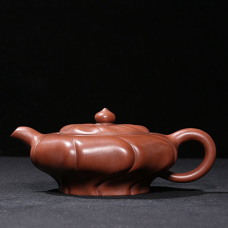 Teapot «The Wind Whirled the Mallow's Lake»