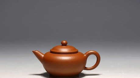 Чайник шуй пин (水平壶)