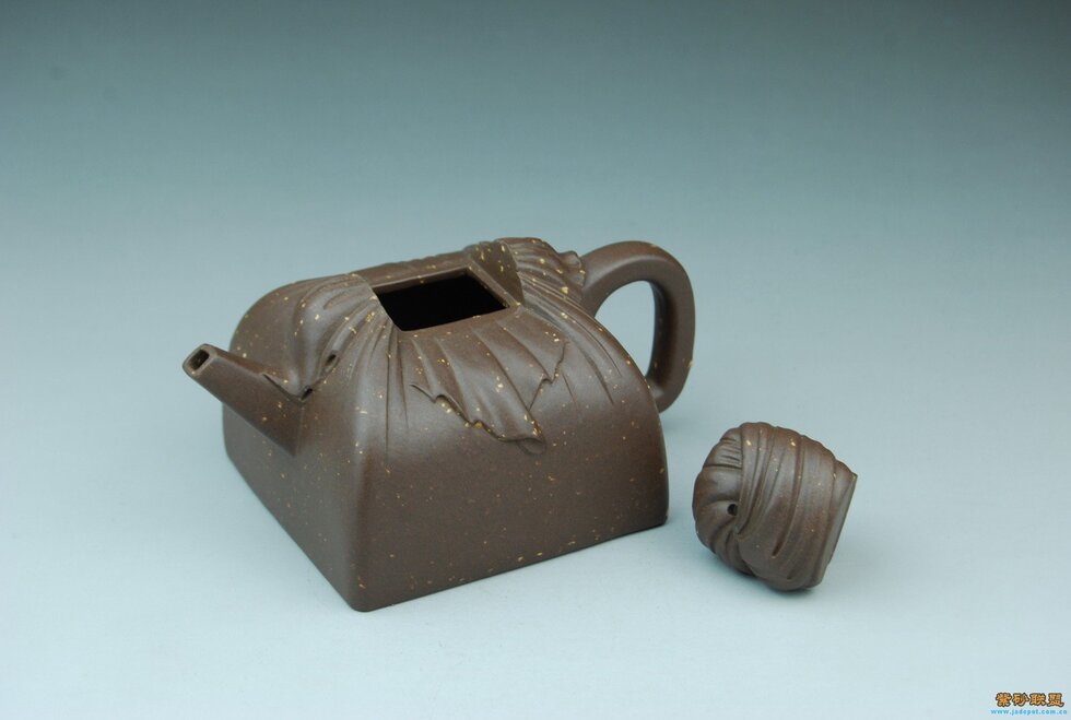 Teapot «Wrapped Seal»