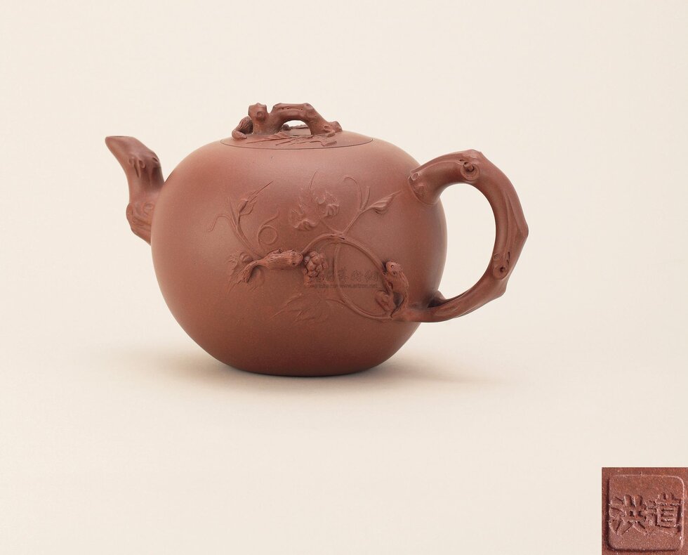 Teapot «Squirrel and Grape»